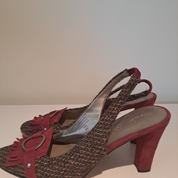 ANNE Klein sandals. - Picture 4 of 7